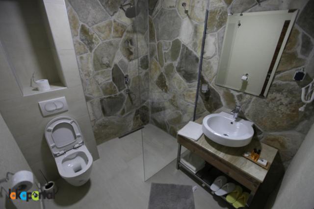 اتاق لوکس, Stara Hercegovina