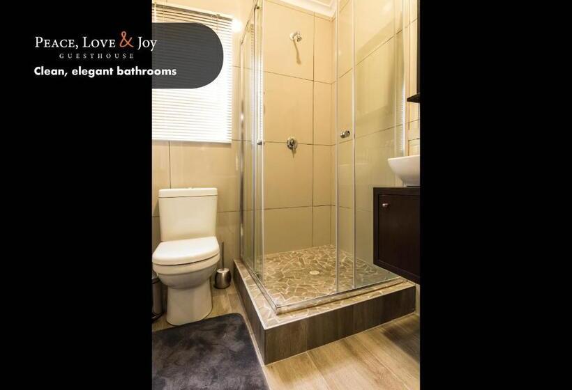 غرفة ديلوكس, Peace Love And Joy Self Catering Units