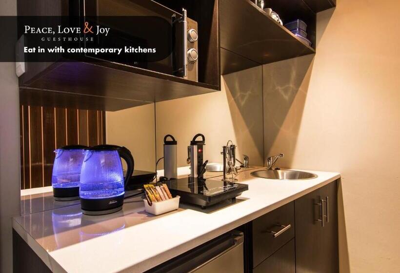 غرفة قياسية, Peace Love And Joy Self Catering Units