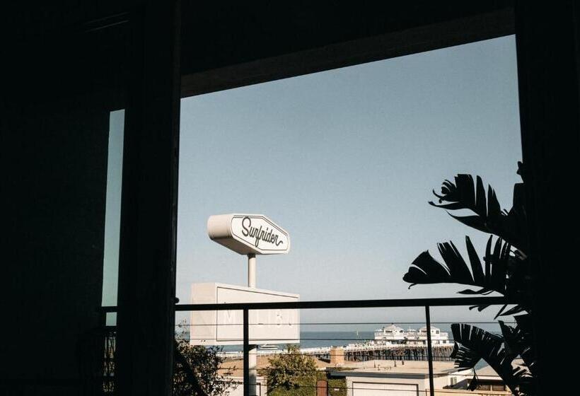 オーシャンビュースタンダードルーム, The Surfrider Malibu