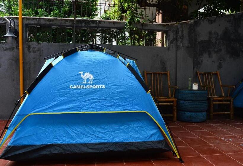 چادر با خدمات رفاهی استاندارد, No. 6 Cuobian Hostel