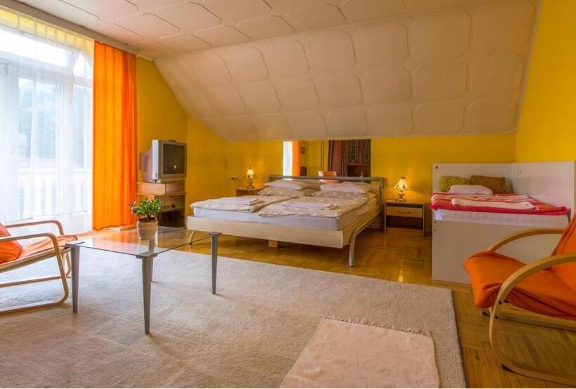 Номер Стандарт Трехместный, Eva Rooms