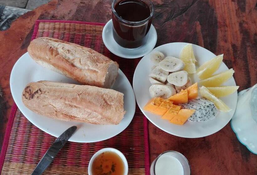 标准间, Tree Lodge Banlung