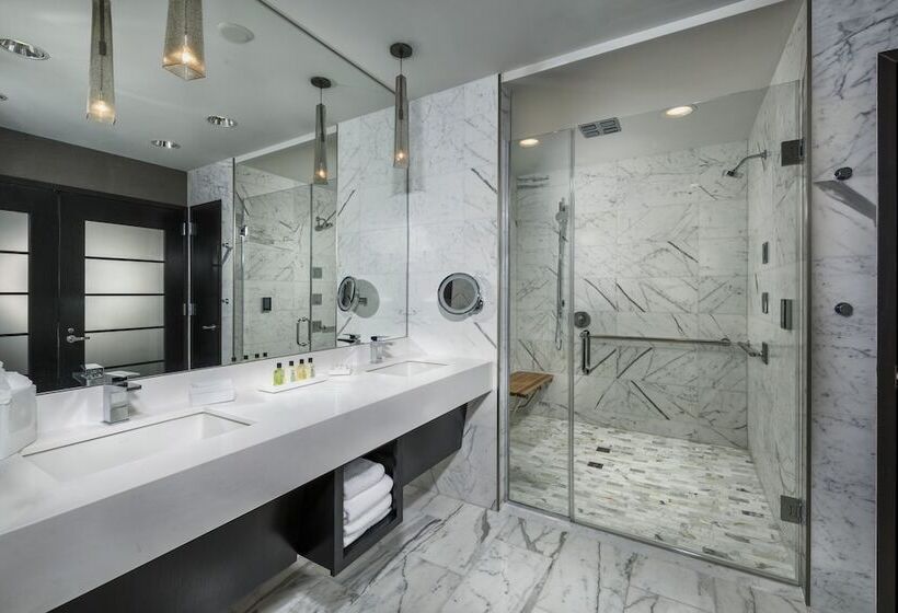 Номер Deluxe, The Hotel At The University Of Maryland