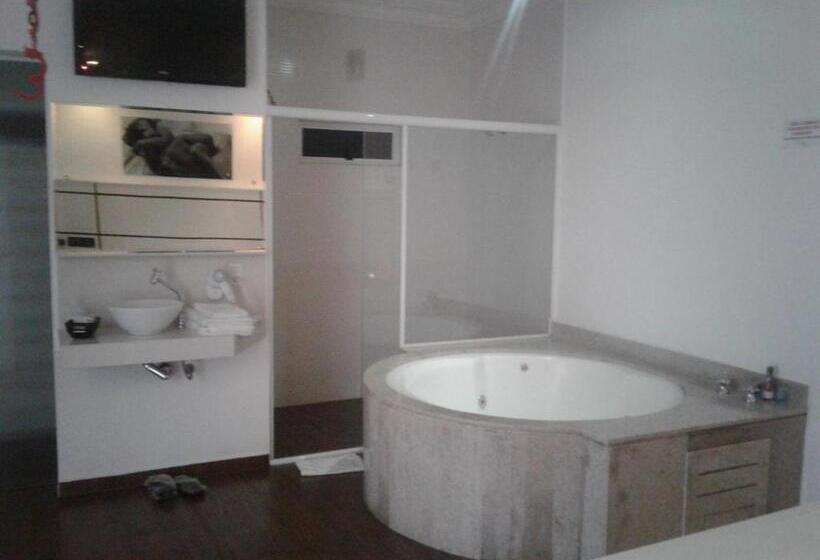 استودیوی استاندارد, Prime Motel