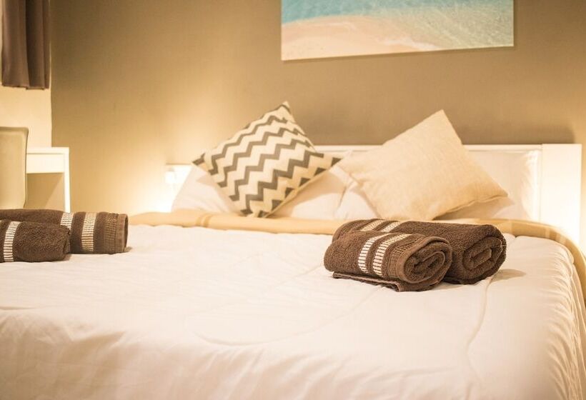 اتاق استاندارد با سرویس بهداشتی مشترک, Luxury Msida Circle Suites