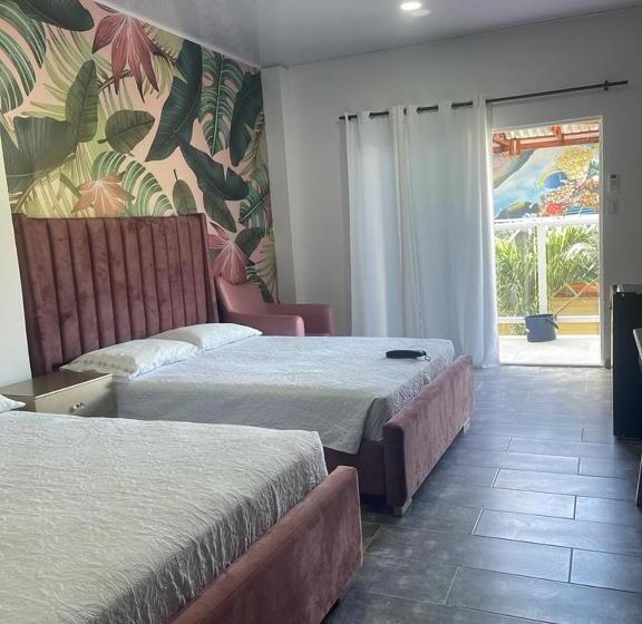 四人豪华间, Apartamentos Isla Tropical