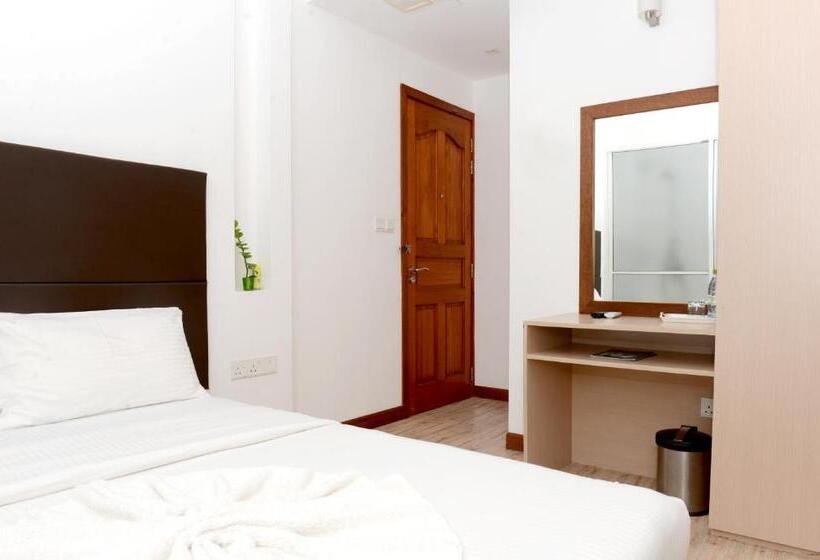 اتاق لوکس با چشم‌انداز دریا, Express Inn At Hulhumale