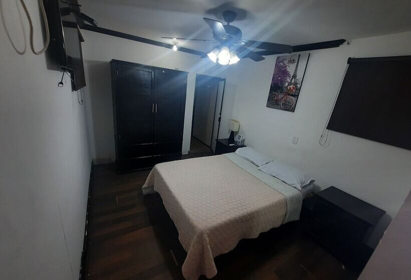 استودیوی استاندارد, Garcias Suites Y