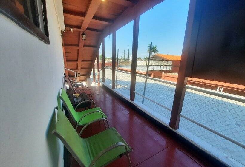 استودیوی استاندارد, Garcias Suites Y