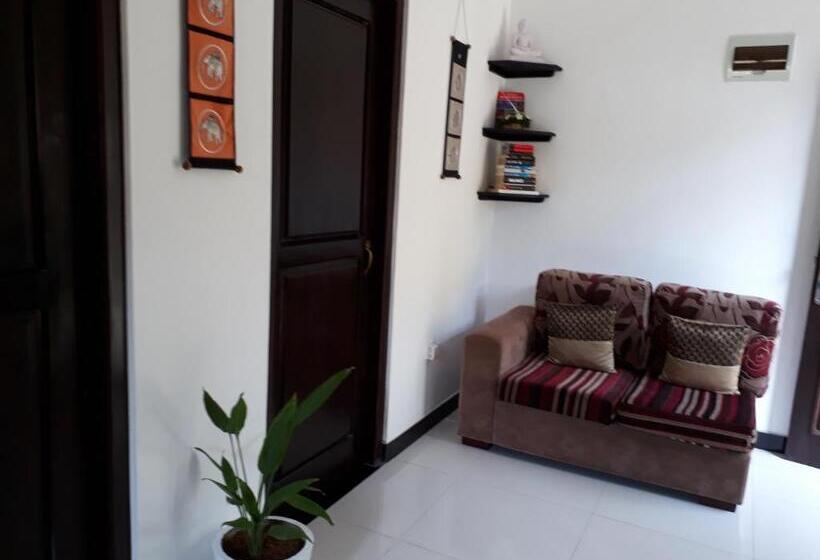 Номер Deluxe, Apna Homestay Apartments