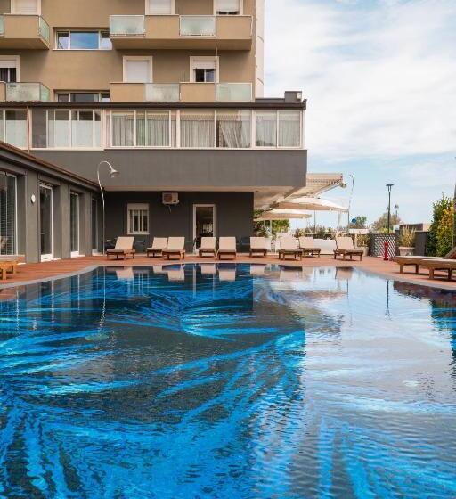 Трехместный Номер Стандарт Вид на Бассейн, Brasil Seaview