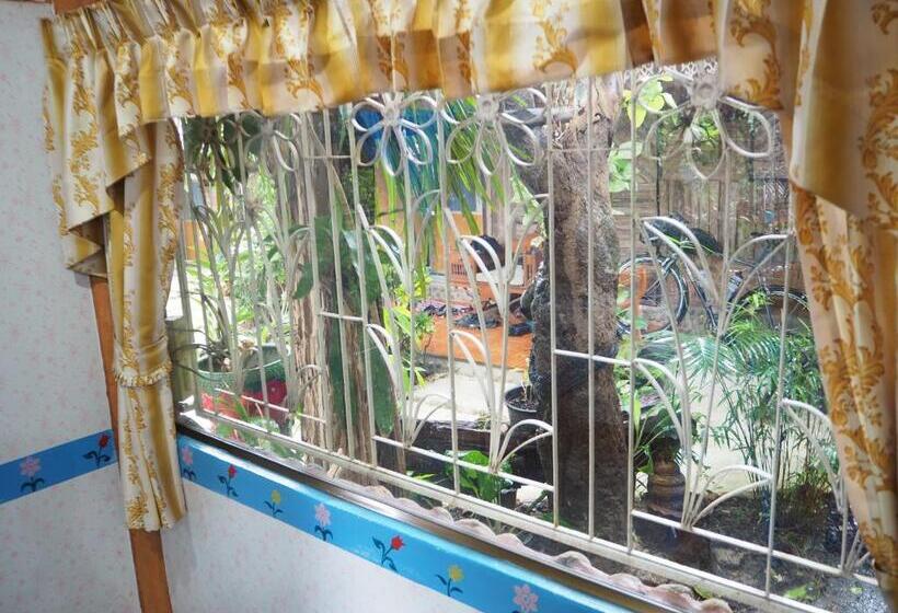 패밀리 방갈로, Three J Guesthouse