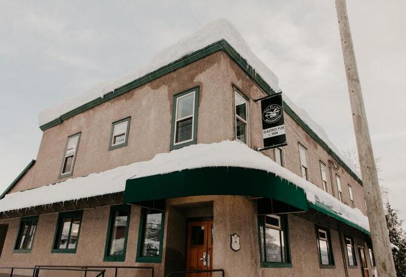 Номер Стандарт, The Flying Steamshovel Inn