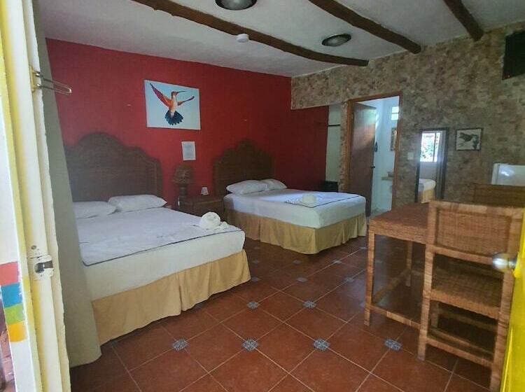 Standard Room 2 Double Beds, Villa Colibri Bacalar