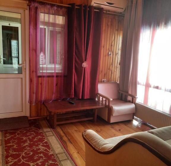 سوییت خانوادگی, Kitech Guest House