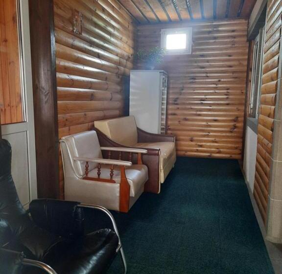 اتاق استاندارد یک تخته با سرویس بهداشتی مشترک, Kitech Guest House
