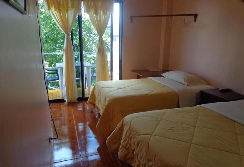 Номер Стандарт с Балконом, Hostal Nathaly