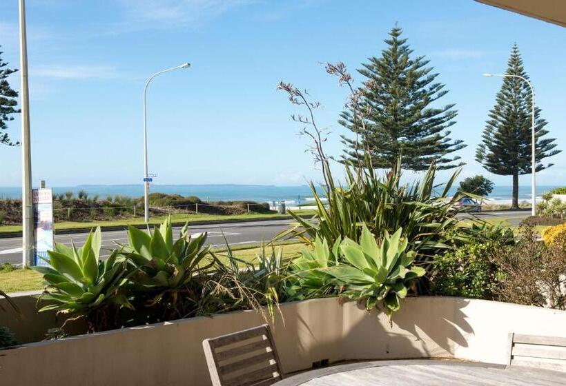 Апартаменты 3 Спальни, The Reef Beachfront Apartments