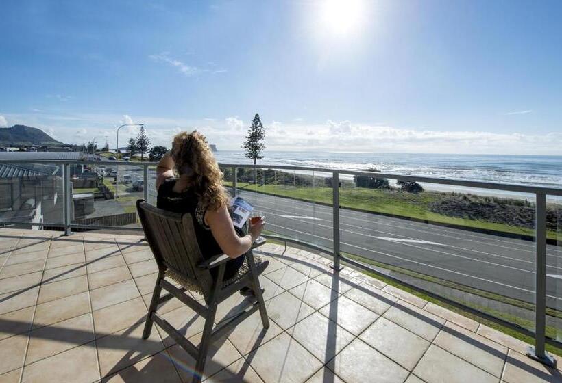 Апартаменты 3 Спальни Вид на Море, The Reef Beachfront Apartments