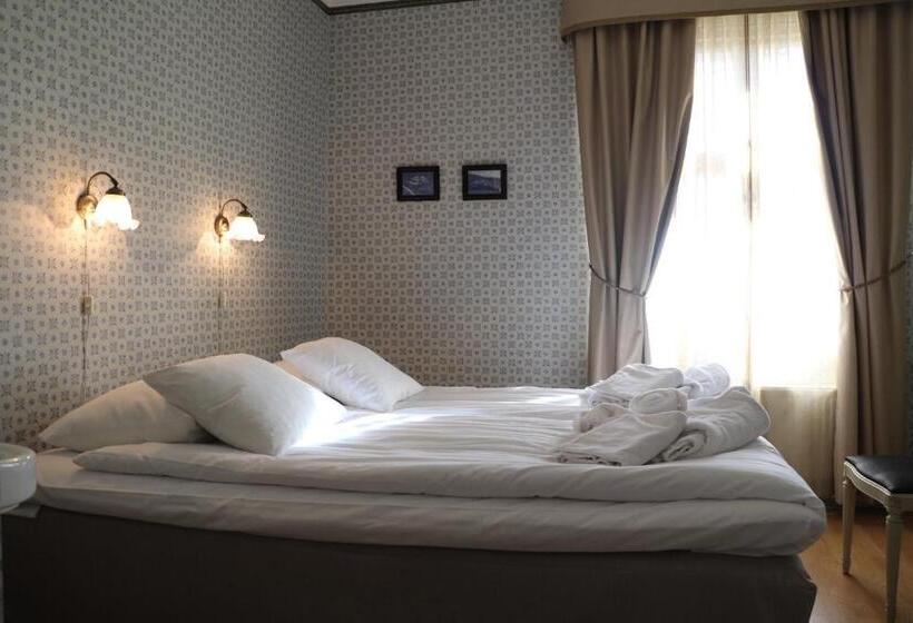غرفة قياسية حمام مشترك, Ombergs Turisthotell