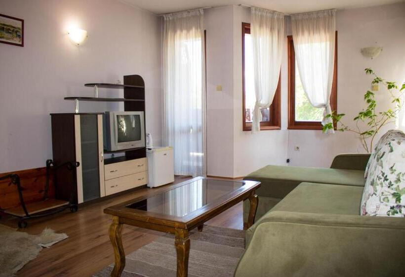 발코니가 있는 스위트, Guest House Ilinden
