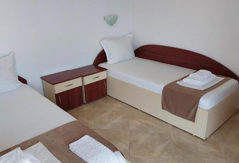Семейный Номер, Krai Moreto Guest House