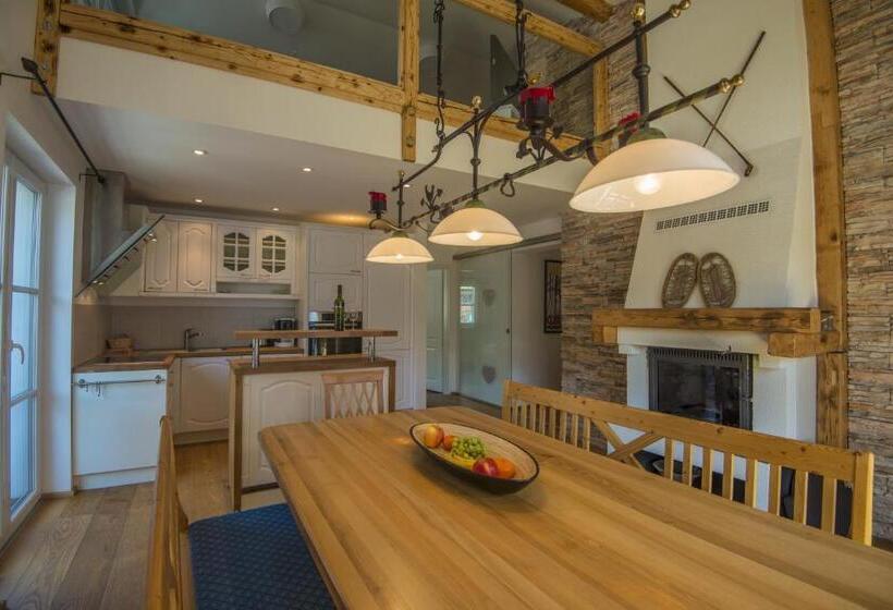 1 Bedroom Penthouse Apartment, Haus Wasmer By Alpentravel