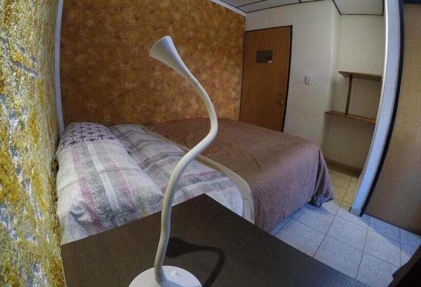 غرفة عائلية, Hosteria Uspallata