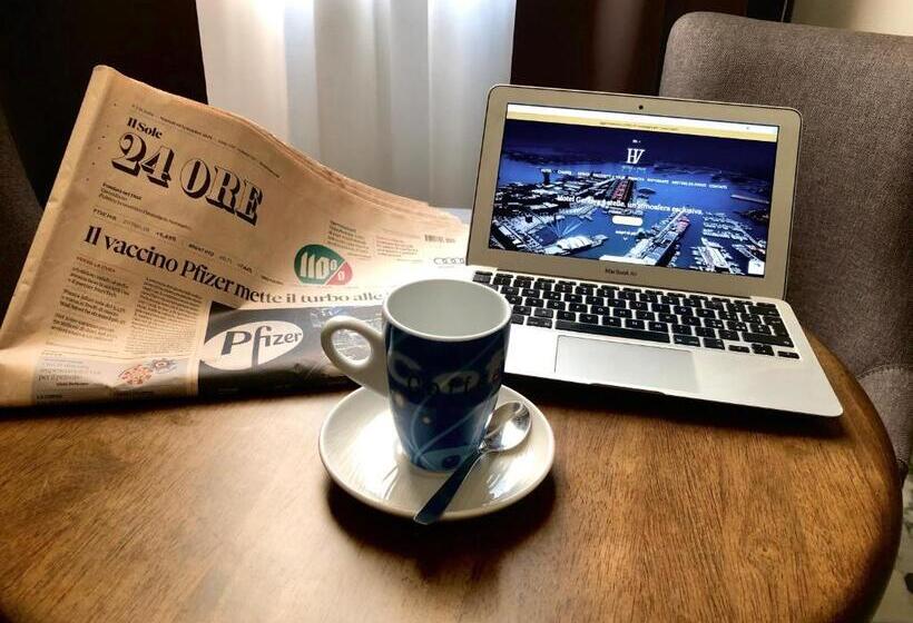 اتاق لوکس چهار تخته, De Ville