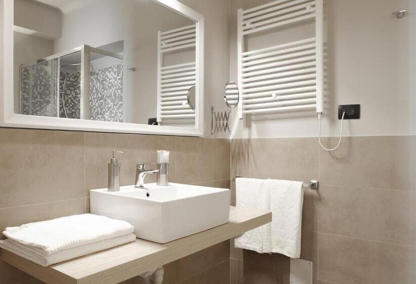 اتاق لوکس, De Ville