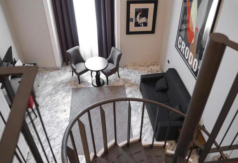 اتاق سوپریور با تخت بزرگ, De Ville