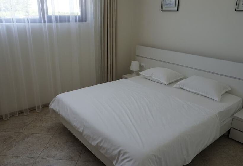 Апартаменты Comfort 2 Спальни, Calithea Complex