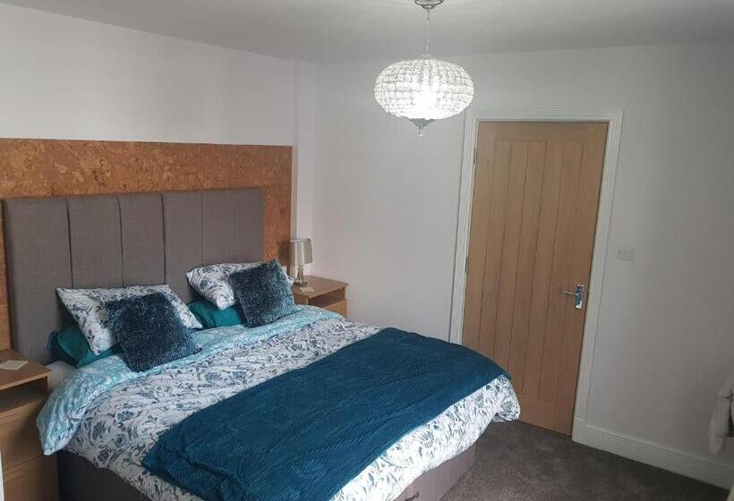 Family Suite, Saracens House
