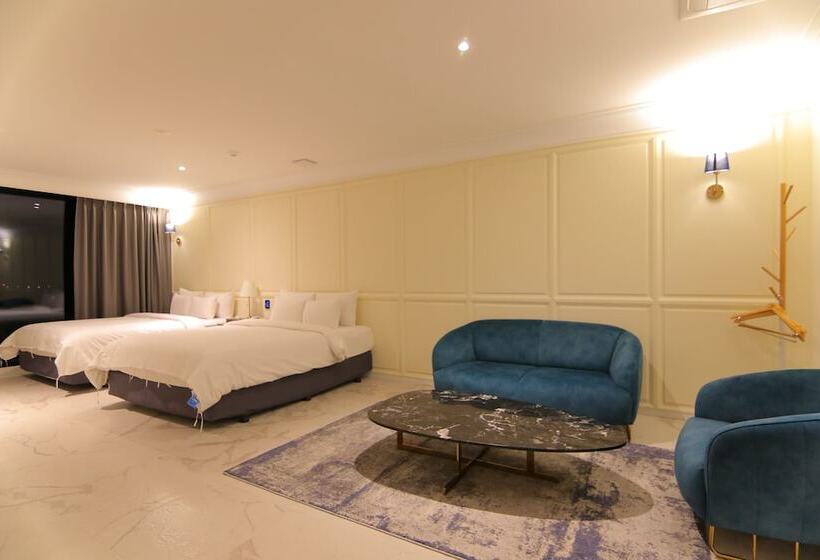 سوئیت رویال, Suncheon Hotel Gite