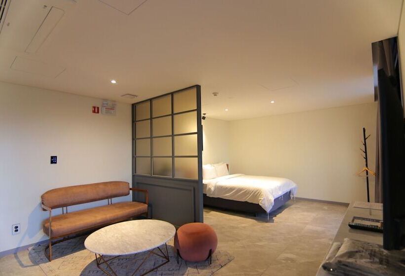 اتاق استاندارد با تراس, Suncheon Hotel Gite