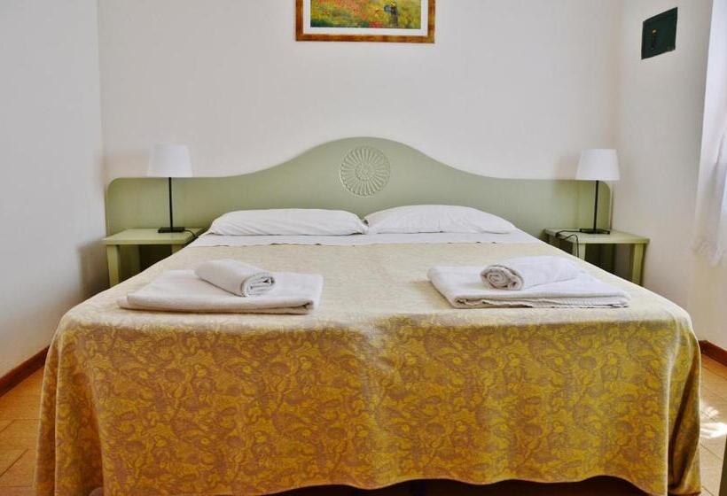 آپارتمان 2 خوابه, Residence Eucalipti