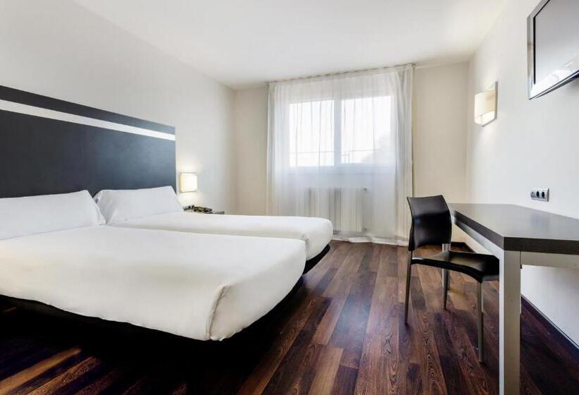 Номер Стандарт, B&b Hotel Oviedo