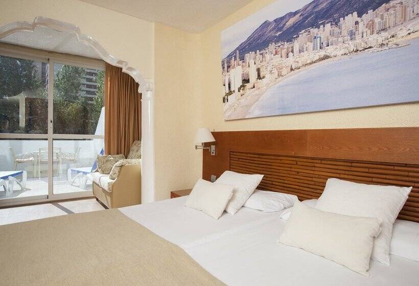 اتاق استاندارد با چشم‌انداز استخر, Magic Villa De Benidorm