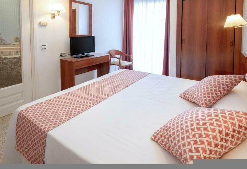 Номер Стандарт Вид на Бассейн, Ght Balmes, Hotel Aparthotel&splash