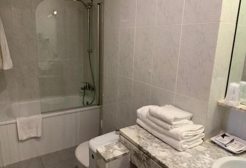 اتاق سوپریور سه تخته, Aneto