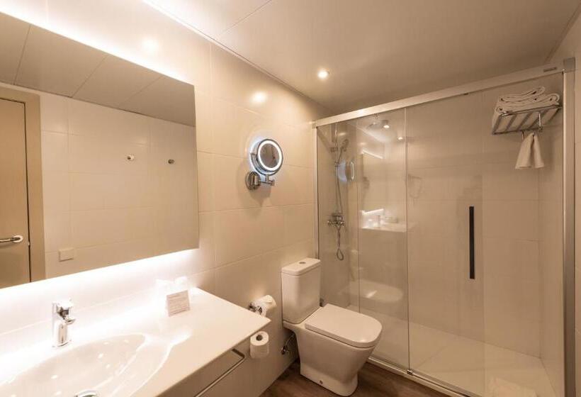 Номер Стандарт Трехместный, Atenea Rekord Suites