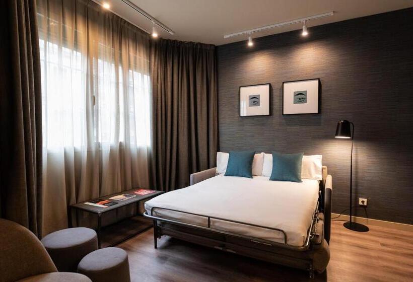 Четырехместный Номер Стандарт, Atenea Rekord Suites