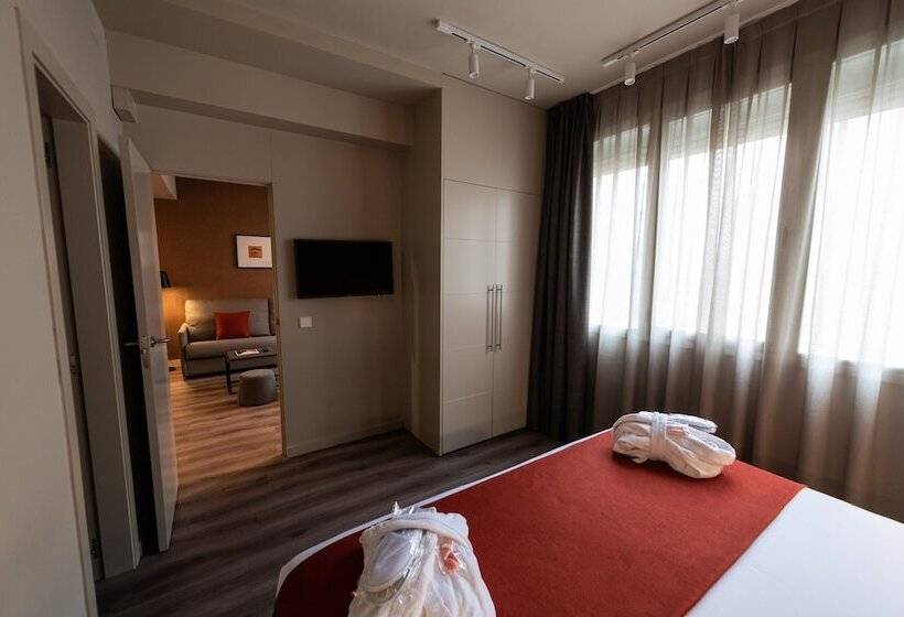 Номер Стандарт Трехместный, Atenea Rekord Suites