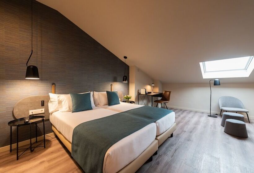 Пентхаус, Atenea Rekord Suites