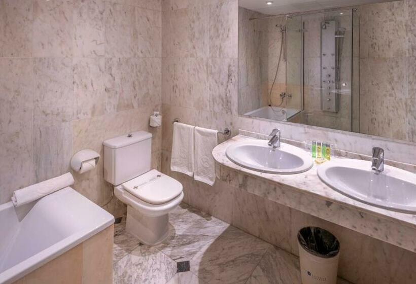 اتاق استاندارد چهار تخته, Ciudad De Castelldefels