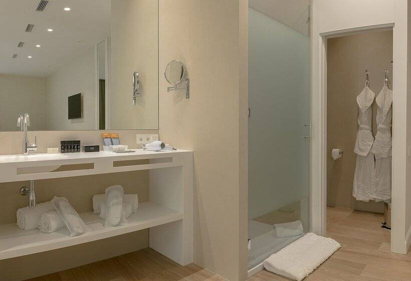 اتاق پرمیوم, Melia Plaza Valencia