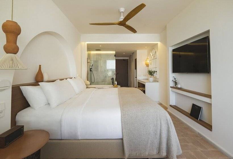 Номер Стандарт Боковой Вид на Море, Villa Le Blanc Gran Meliá Hotel
