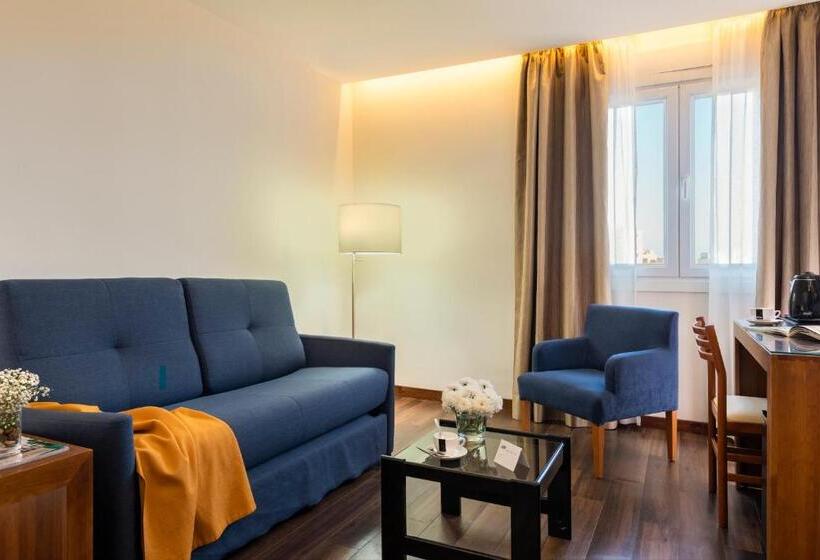 Habitación Familiar, De Francia Y Paris
