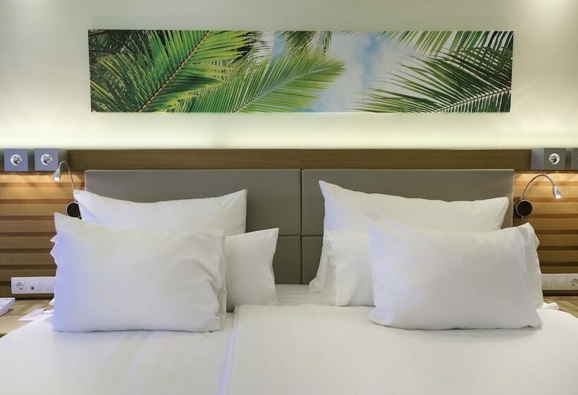 Люкс Вид на Бассейн, Bull Costa Canaria & Spa - Adults Only